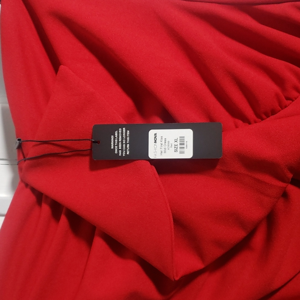 Dress - Picture 3 of 3